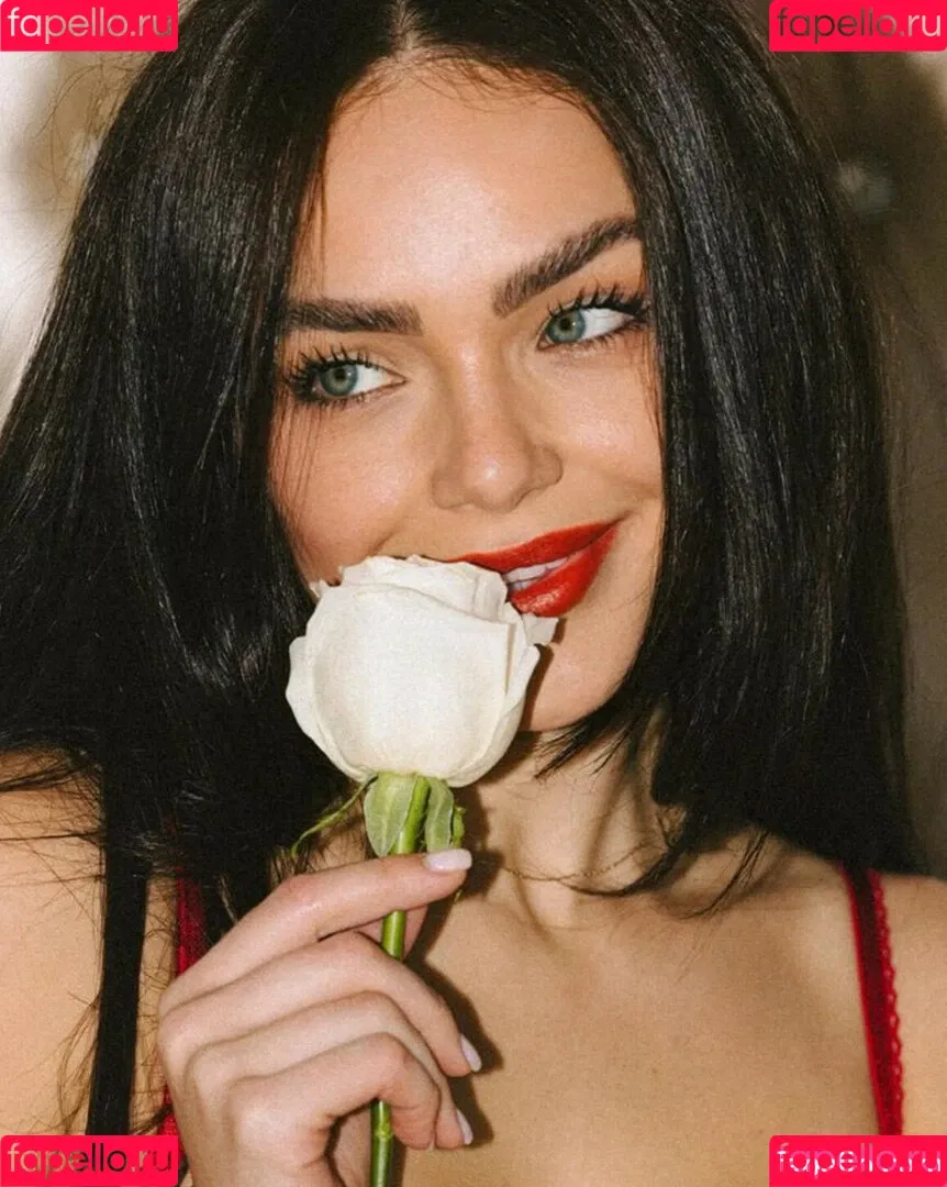 Oana Gregory / itsoanagregory / oanagregory Onlyfans Photo Gallery 