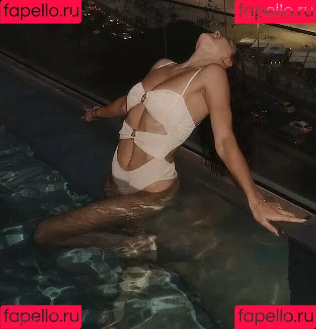 Oana Gregory / itsoanagregory / oanagregory Onlyfans Photo Gallery 