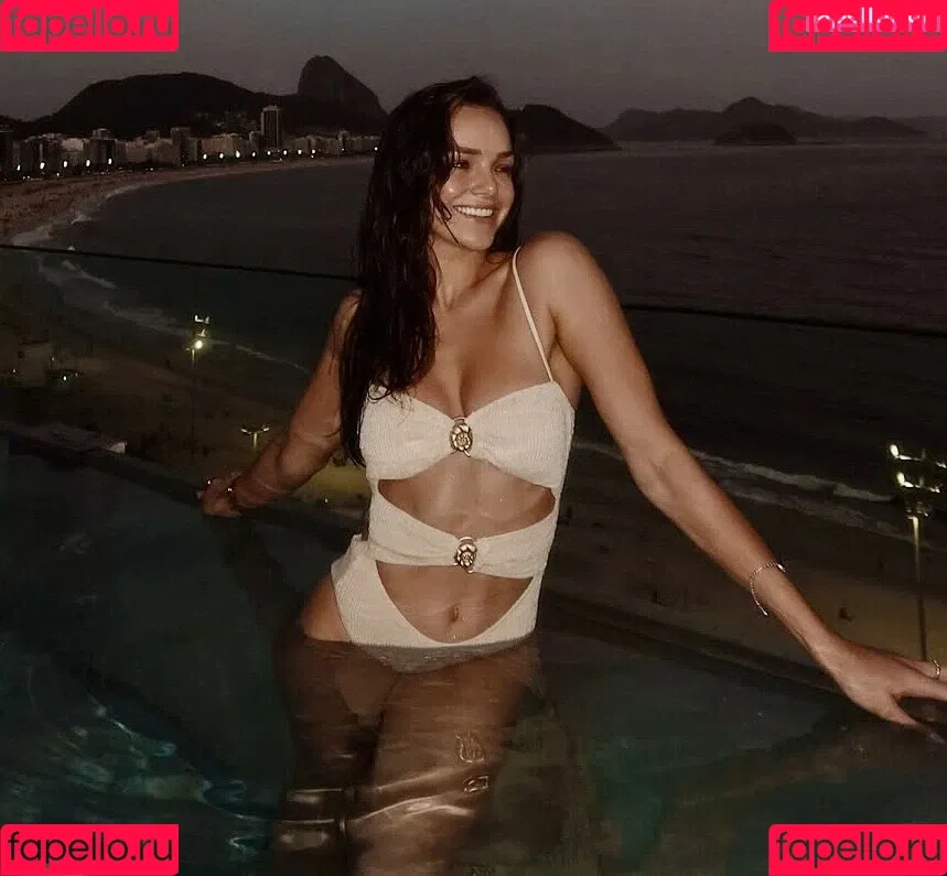 Oana Gregory / itsoanagregory / oanagregory Onlyfans Photo Gallery 