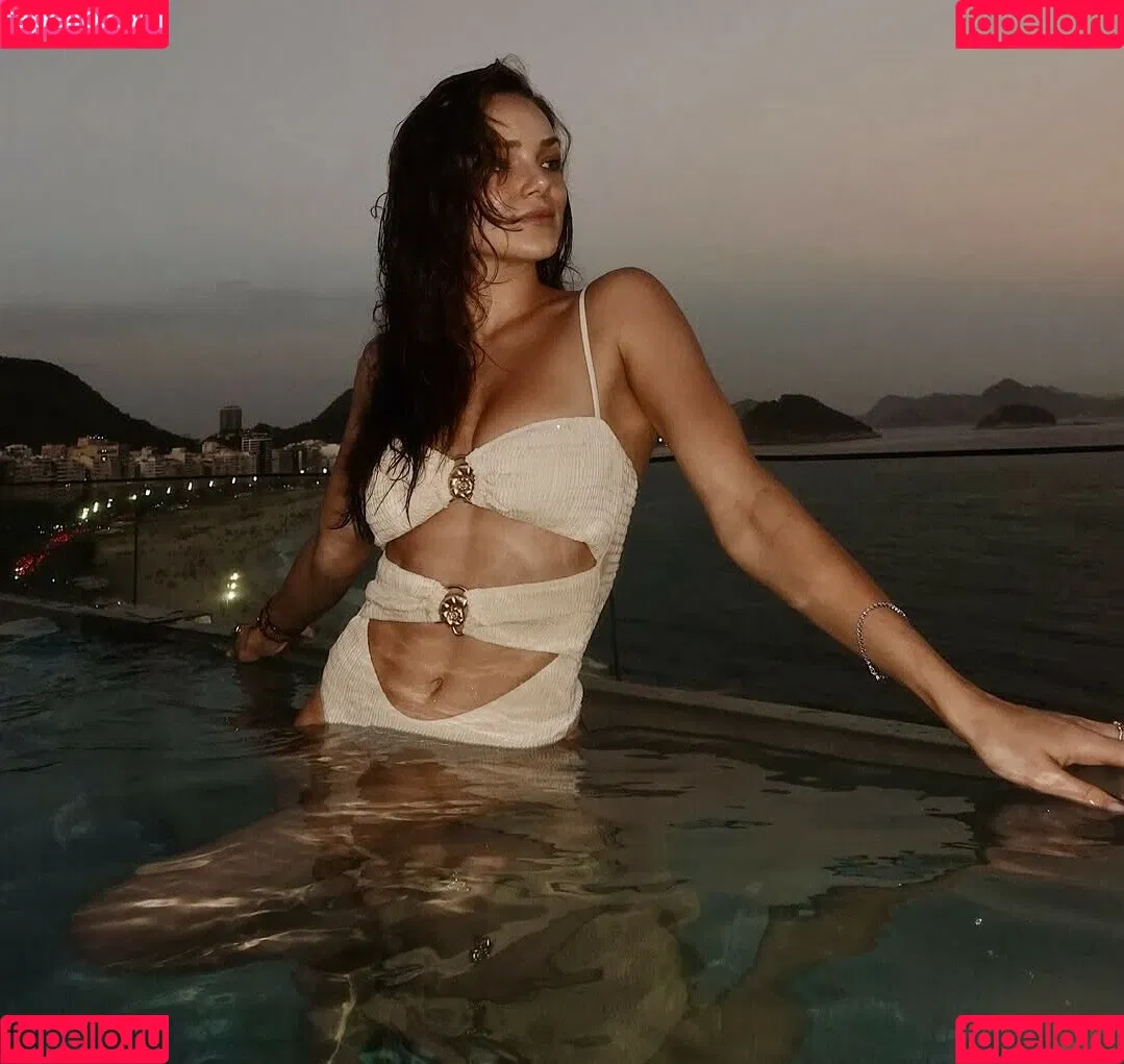 Oana Gregory / itsoanagregory / oanagregory Onlyfans Photo Gallery 