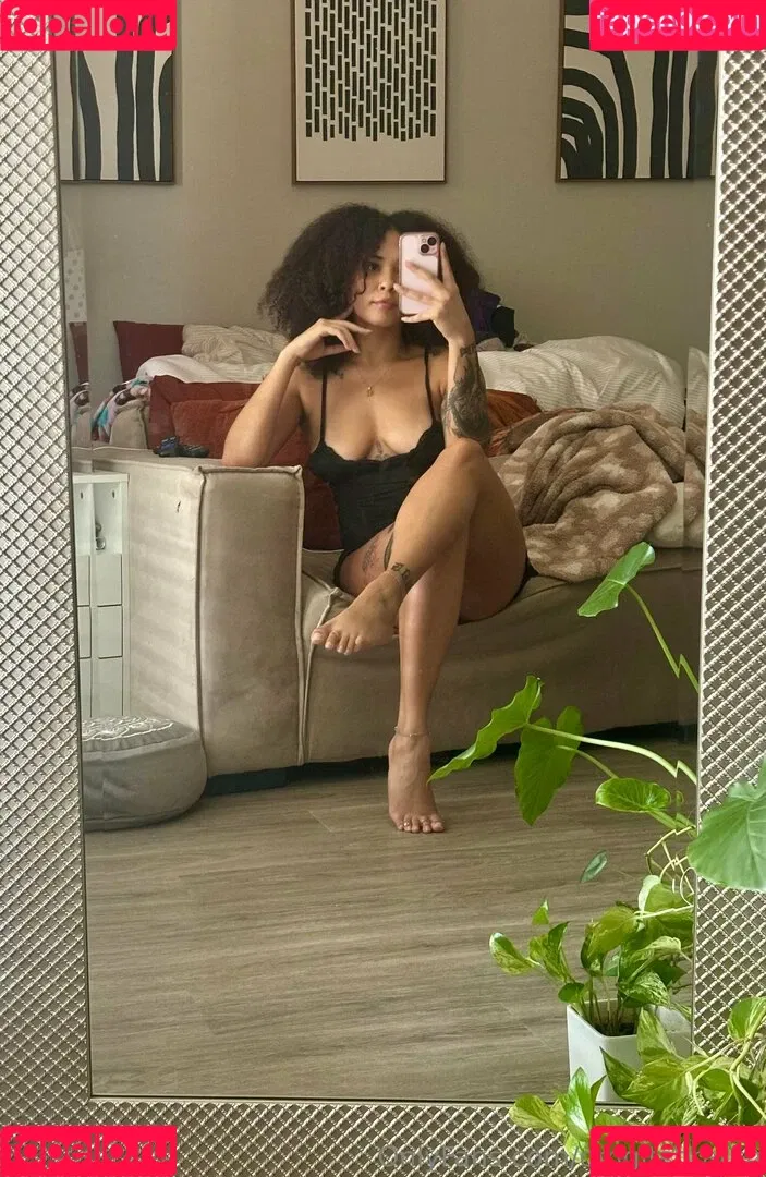 Omgitsbratch / queenbratch Onlyfans Photo Gallery 