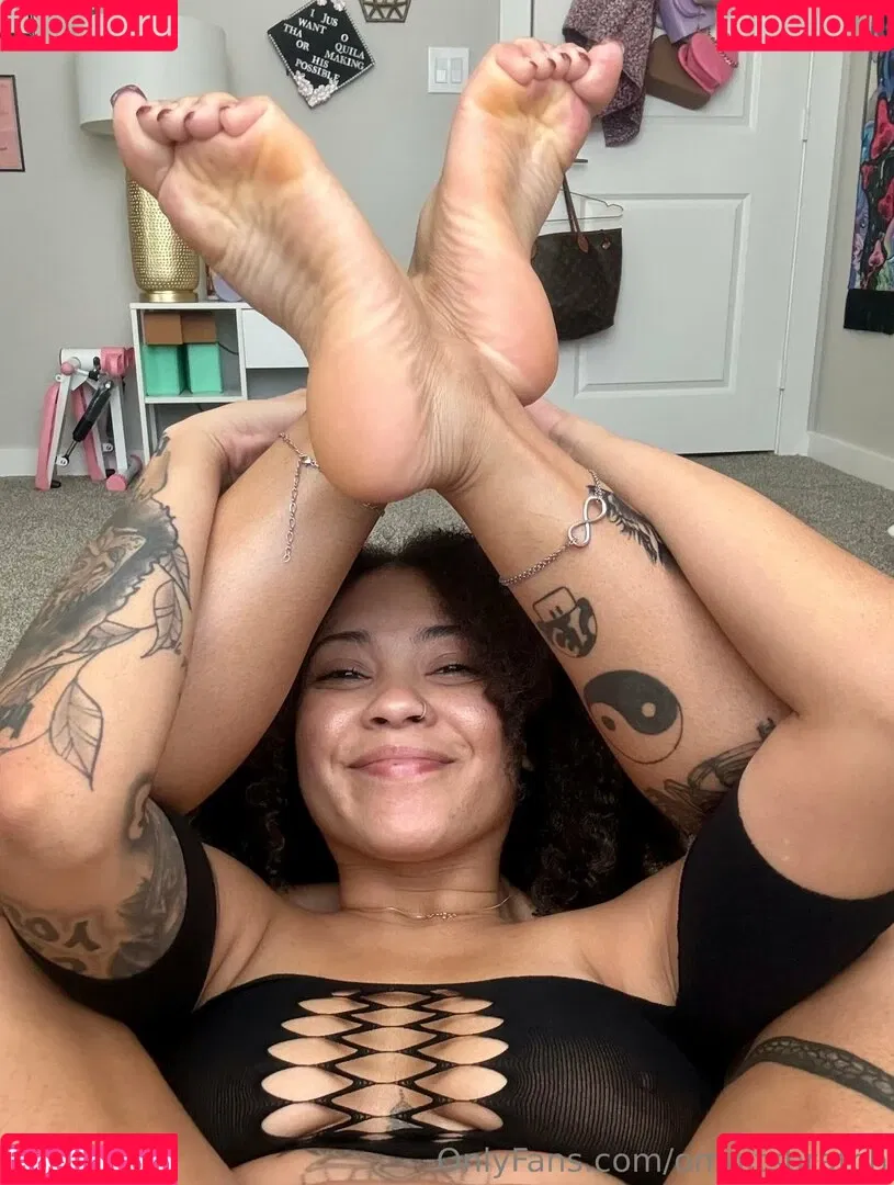 Omgitsbratch / queenbratch Onlyfans Photo Gallery 