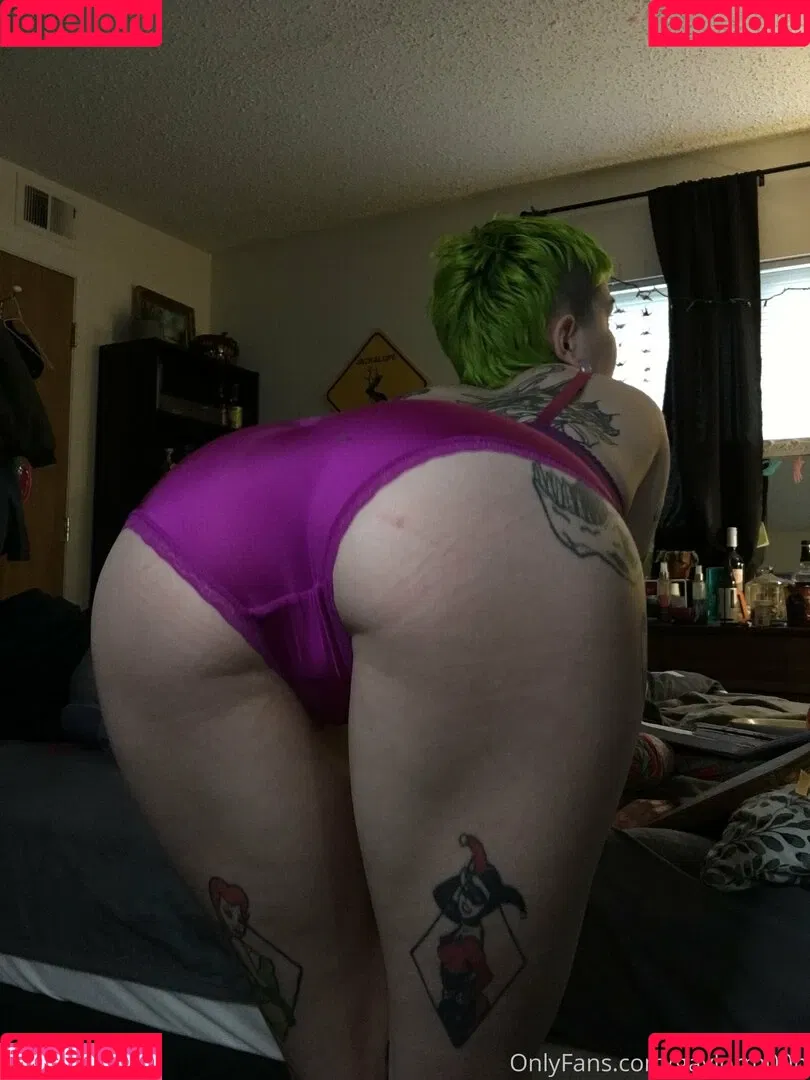 c0meonaileen / c0meoneileen Onlyfans Photo Gallery 