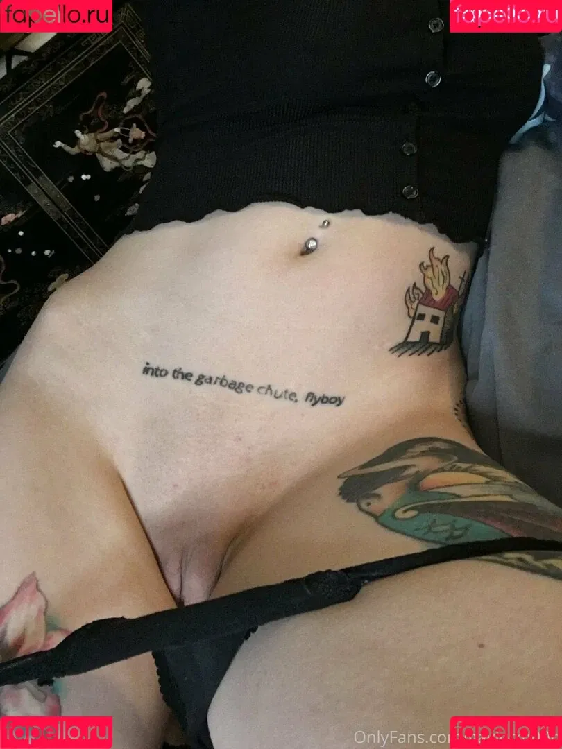 c0meonaileen / c0meoneileen Onlyfans Photo Gallery 