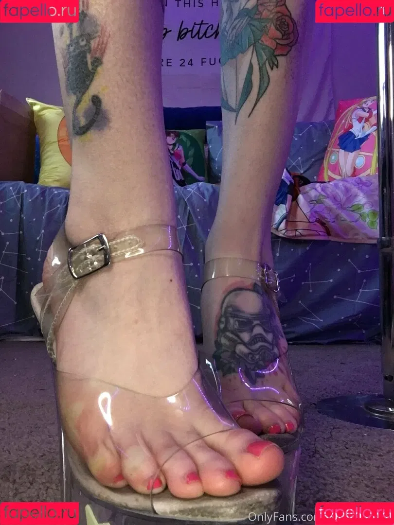c0meonaileen / c0meoneileen Onlyfans Photo Gallery 