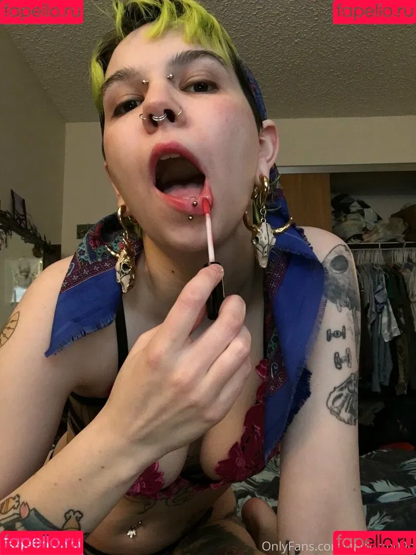 c0meonaileen / c0meoneileen Onlyfans Photo Gallery 