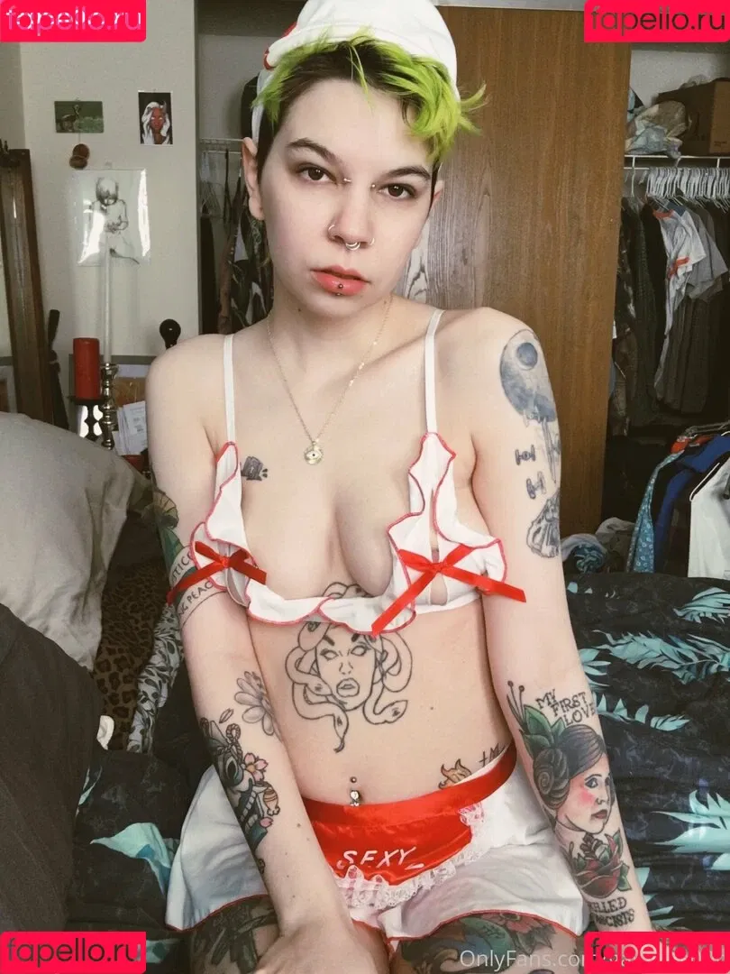 c0meonaileen / c0meoneileen Onlyfans Photo Gallery 