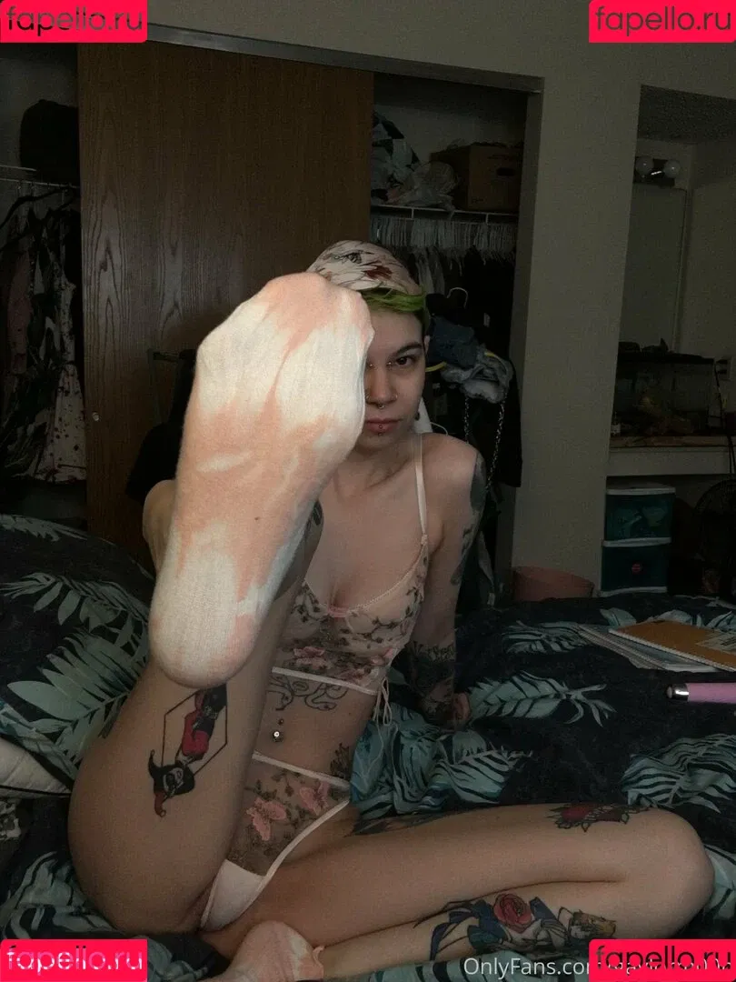 c0meonaileen / c0meoneileen Onlyfans Photo Gallery 