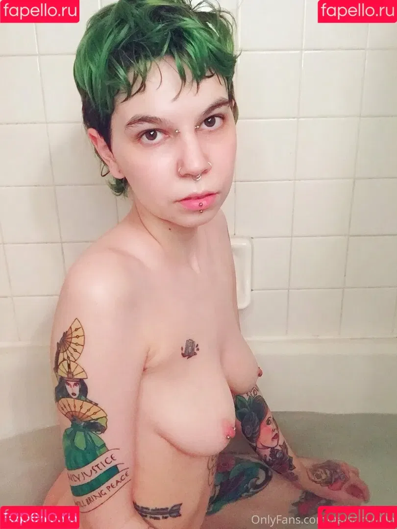 c0meonaileen / c0meoneileen Onlyfans Photo Gallery 