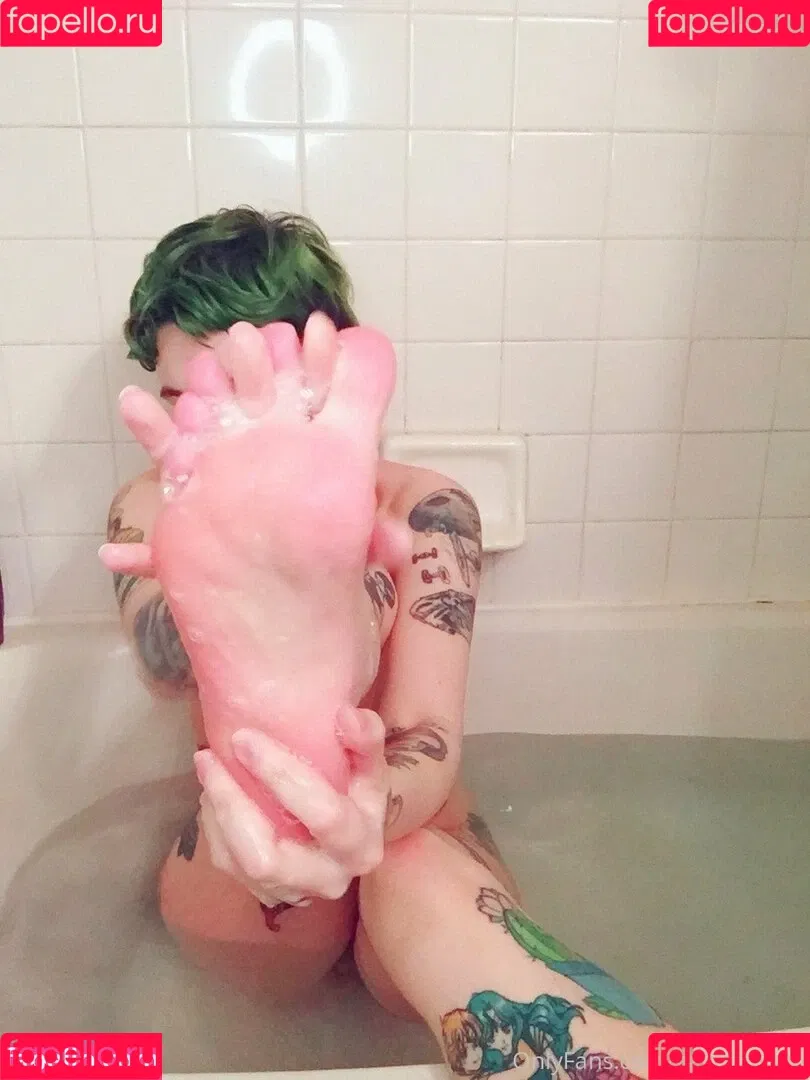 c0meonaileen / c0meoneileen Onlyfans Photo Gallery 