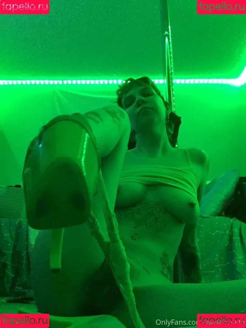 c0meonaileen / c0meoneileen Onlyfans Photo Gallery 