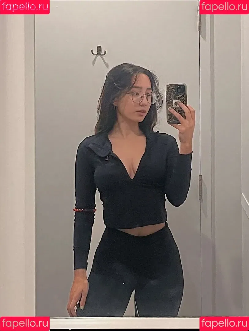 Sabrina Pezeshkian / sabababaroo / sabadabadoodle Onlyfans Photo Gallery 