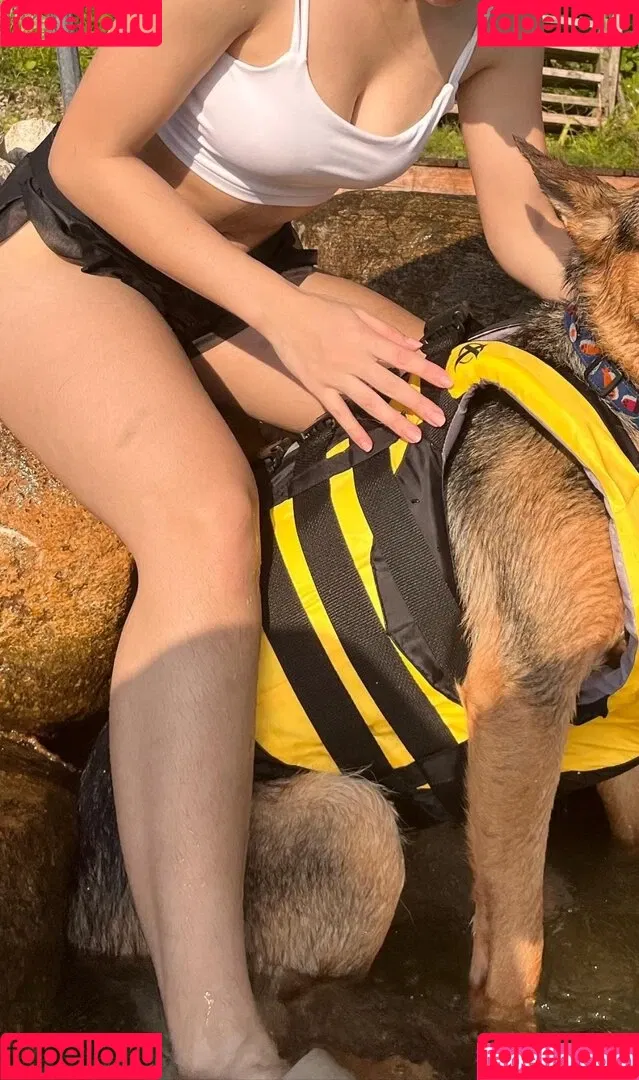 Sabrina Pezeshkian / sabababaroo / sabadabadoodle Onlyfans Photo Gallery 