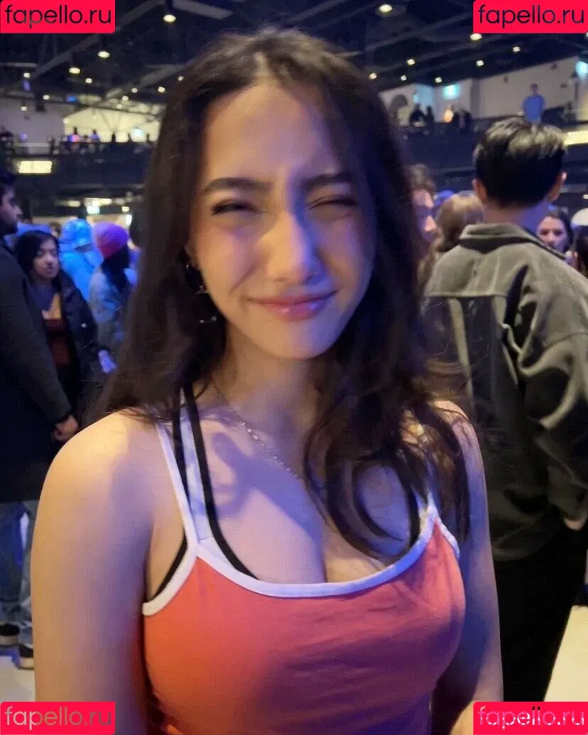 Sabrina Pezeshkian / sabababaroo / sabadabadoodle Onlyfans Photo Gallery 