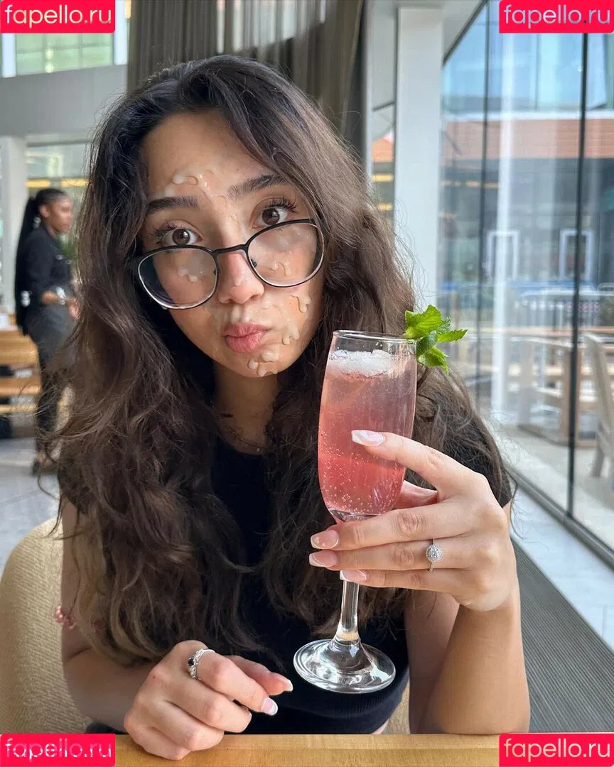 Sabrina Pezeshkian / sabababaroo / sabadabadoodle Onlyfans Photo Gallery 
