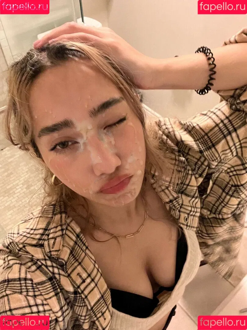 Sabrina Pezeshkian / sabababaroo / sabadabadoodle Onlyfans Photo Gallery 