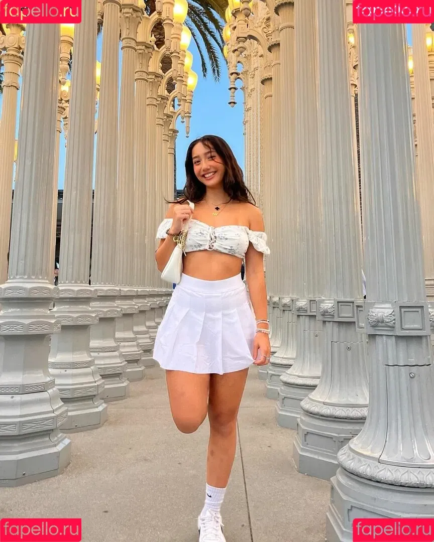 Sabrina Pezeshkian / sabababaroo / sabadabadoodle Onlyfans Photo Gallery 