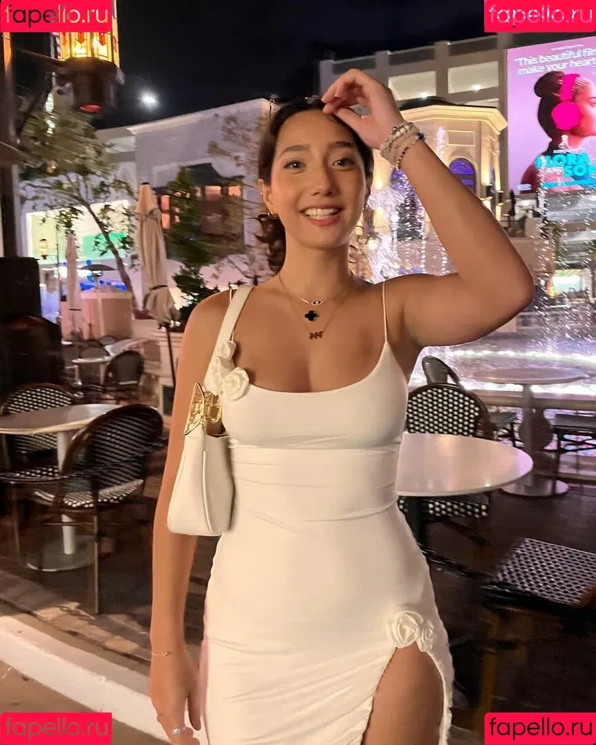 Sabrina Pezeshkian / sabababaroo / sabadabadoodle Onlyfans Photo Gallery 