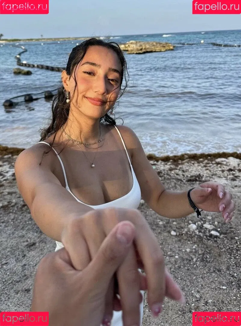 Sabrina Pezeshkian / sabababaroo / sabadabadoodle Onlyfans Photo Gallery 