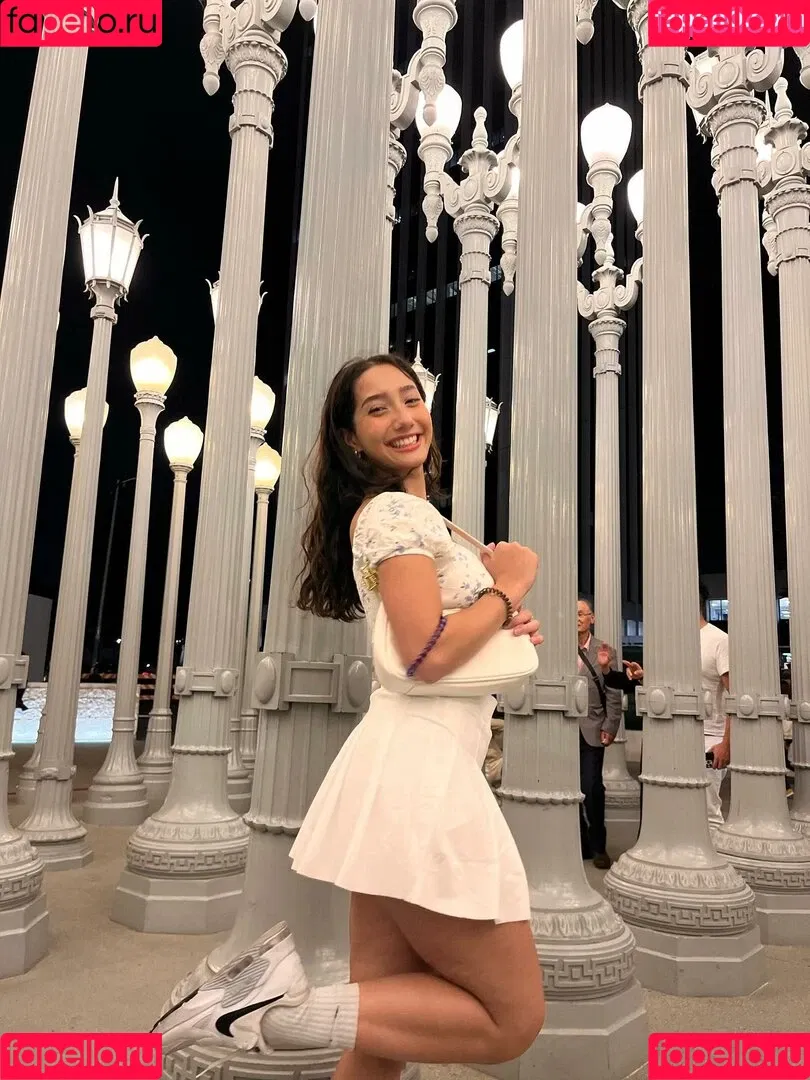 Sabrina Pezeshkian / sabababaroo / sabadabadoodle Onlyfans Photo Gallery 
