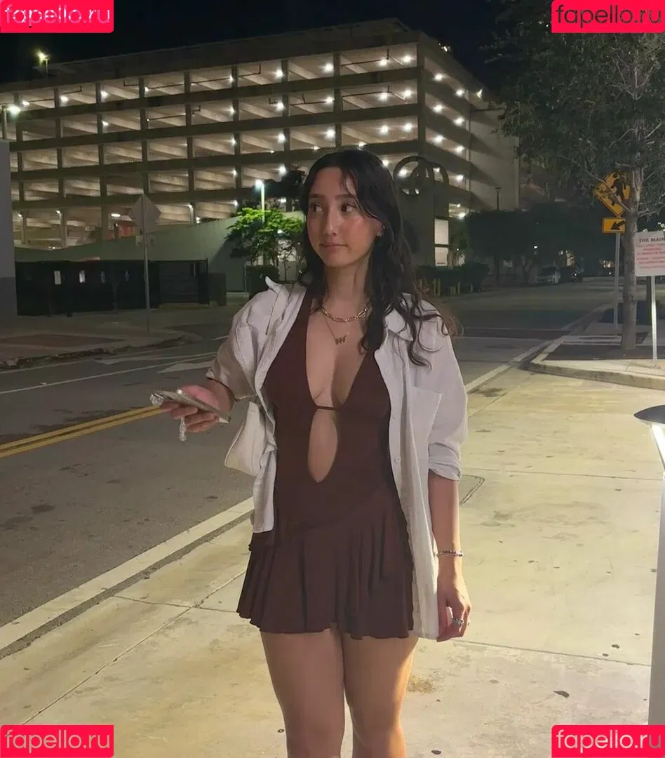 Sabrina Pezeshkian / sabababaroo / sabadabadoodle Onlyfans Photo Gallery 