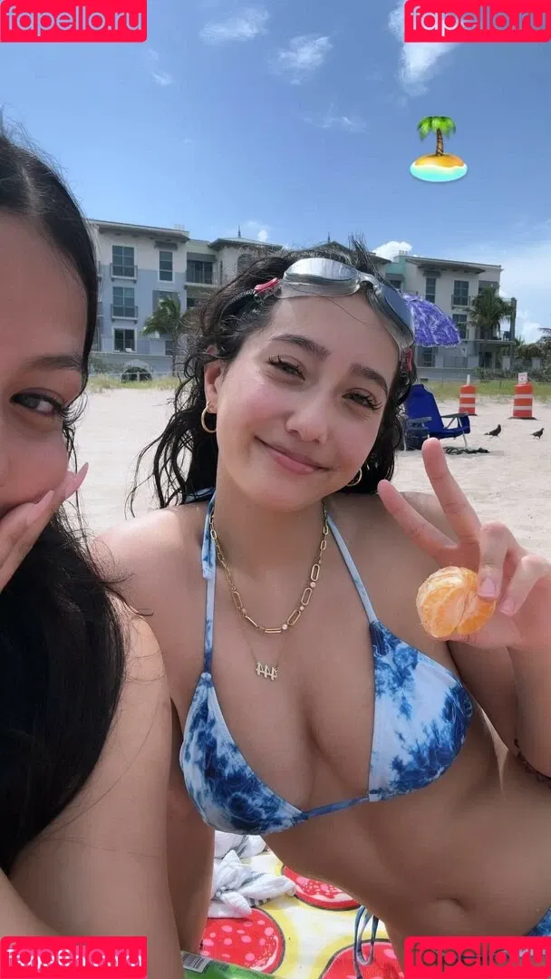 Sabrina Pezeshkian / sabababaroo / sabadabadoodle Onlyfans Photo Gallery 