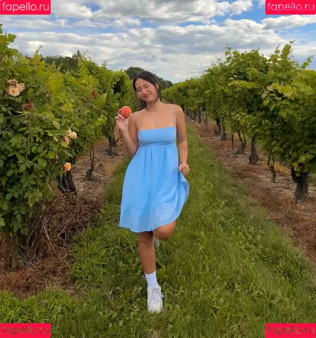 Sabrina Pezeshkian / sabababaroo / sabadabadoodle Onlyfans Photo Gallery 