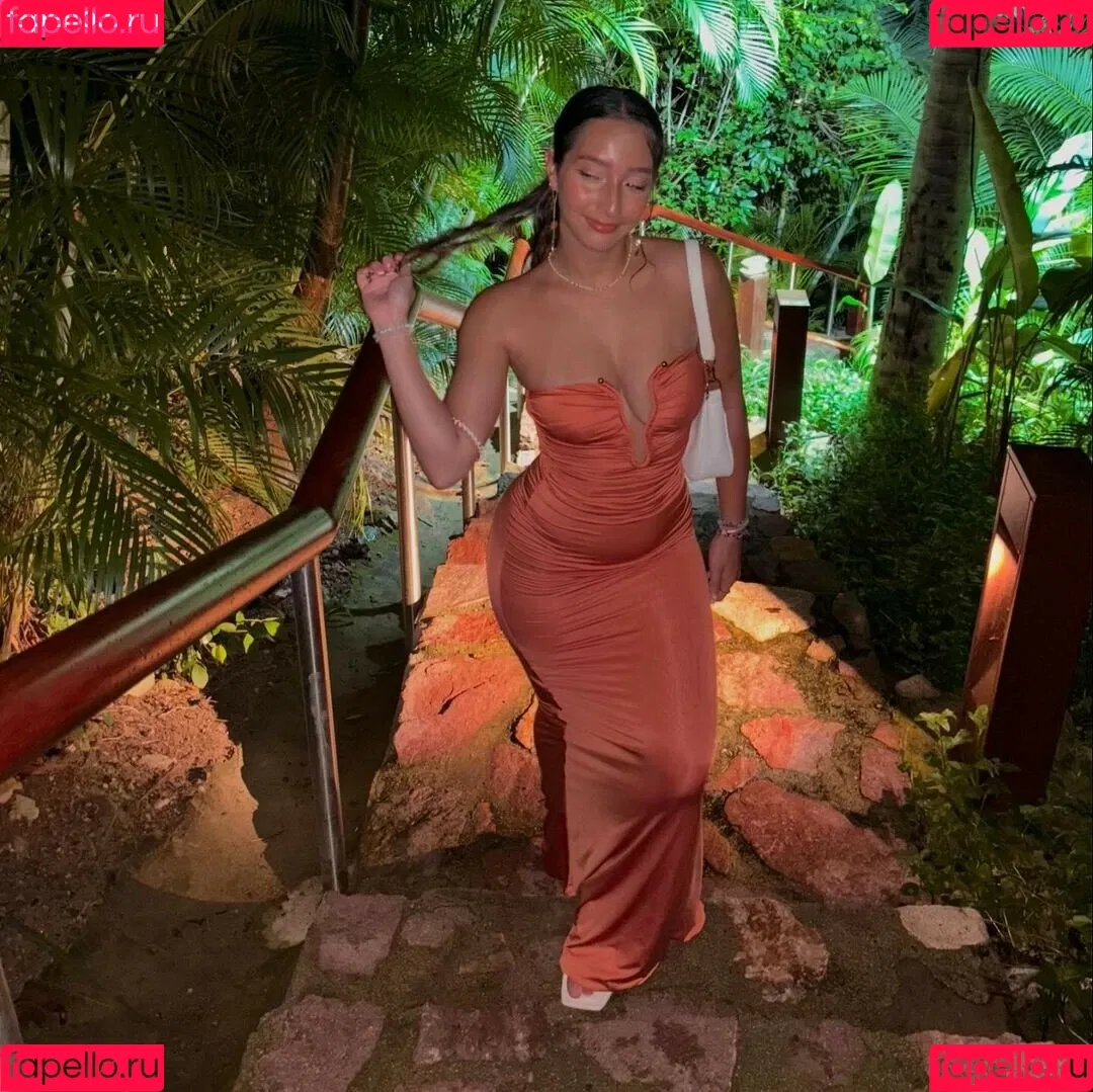 Sabrina Pezeshkian / sabababaroo / sabadabadoodle Onlyfans Photo Gallery 
