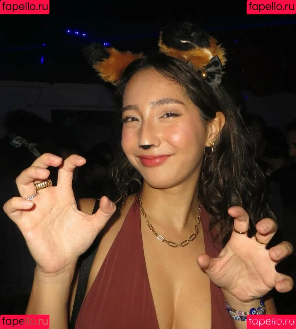 Sabrina Pezeshkian / sabababaroo / sabadabadoodle Onlyfans Photo Gallery 