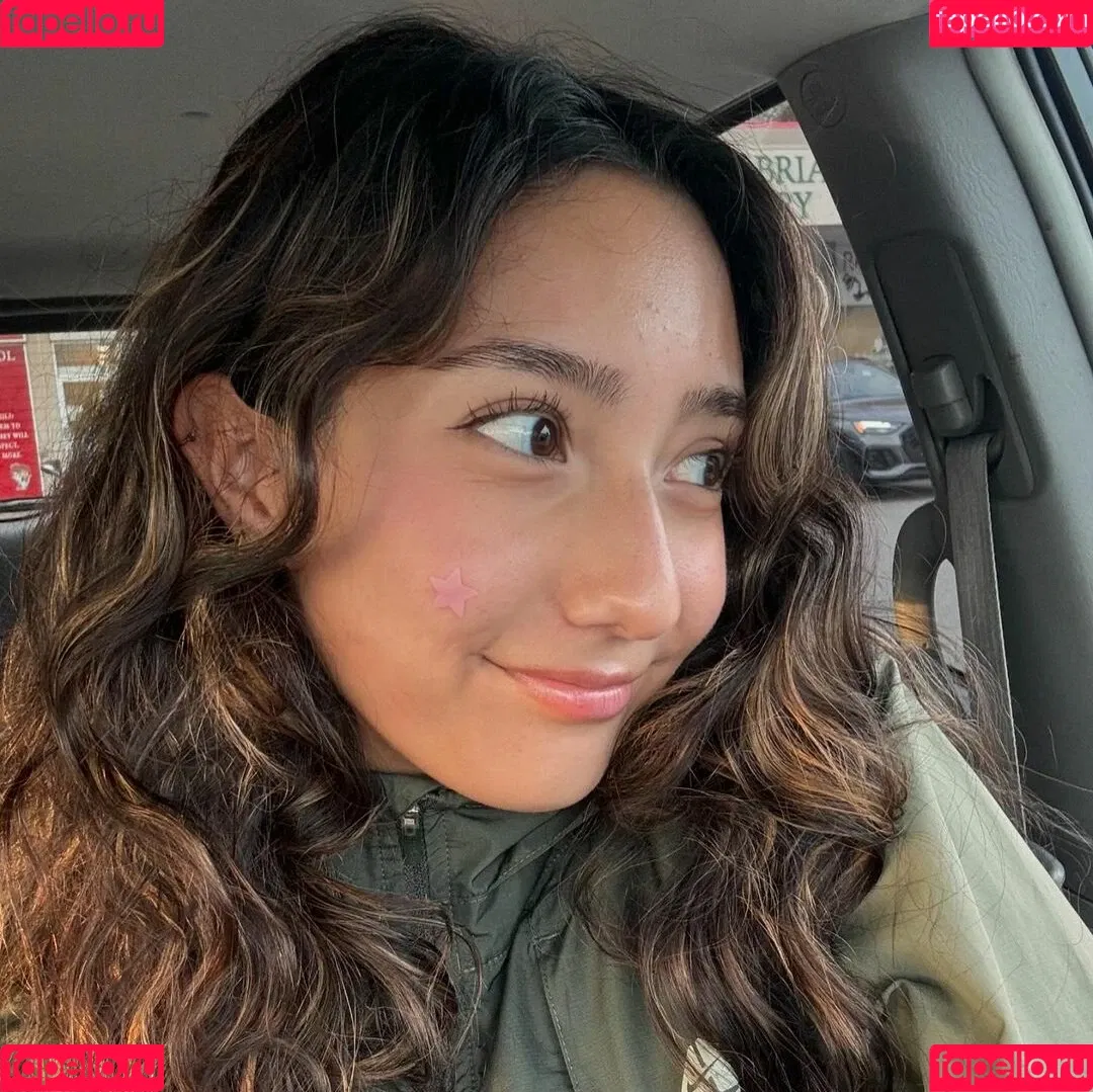 Sabrina Pezeshkian / sabababaroo / sabadabadoodle Onlyfans Photo Gallery 