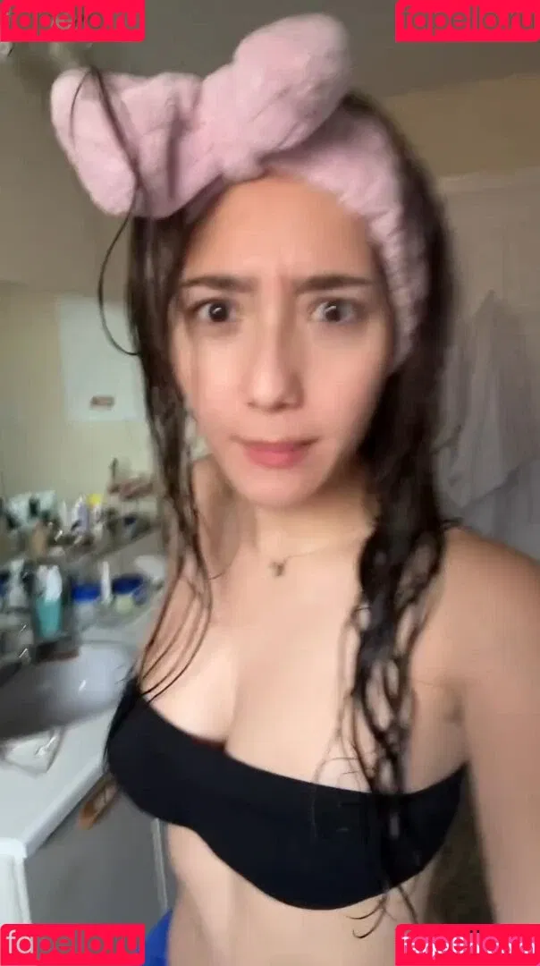 Sabrina Pezeshkian / sabababaroo / sabadabadoodle Onlyfans Photo Gallery 