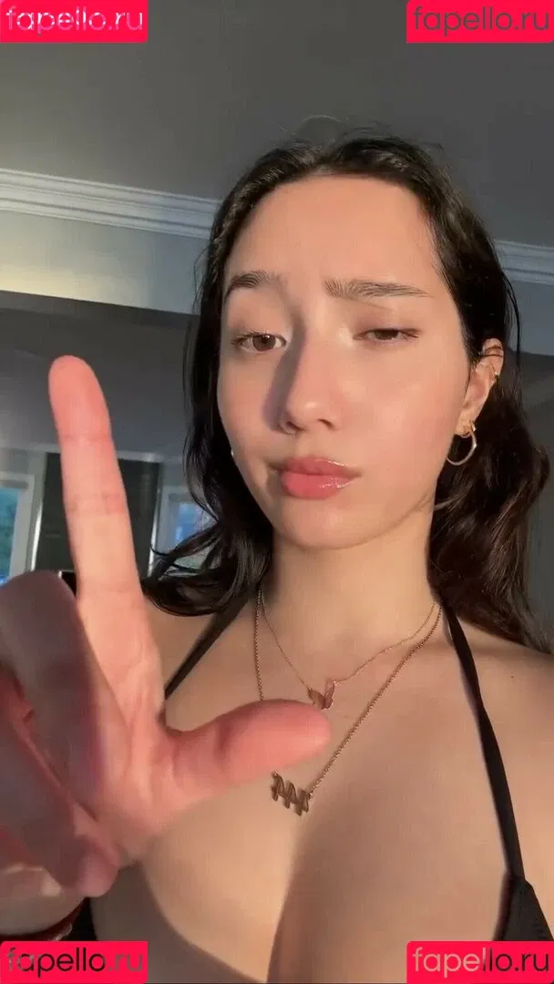 Sabrina Pezeshkian / sabababaroo / sabadabadoodle Onlyfans Photo Gallery 