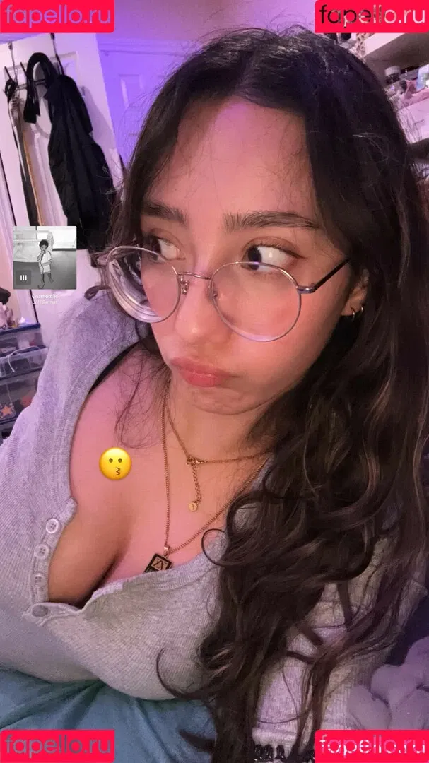 Sabrina Pezeshkian / sabababaroo / sabadabadoodle Onlyfans Photo Gallery 