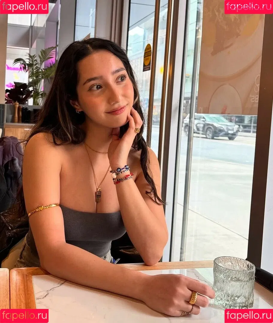 Sabrina Pezeshkian / sabababaroo / sabadabadoodle Onlyfans Photo Gallery 
