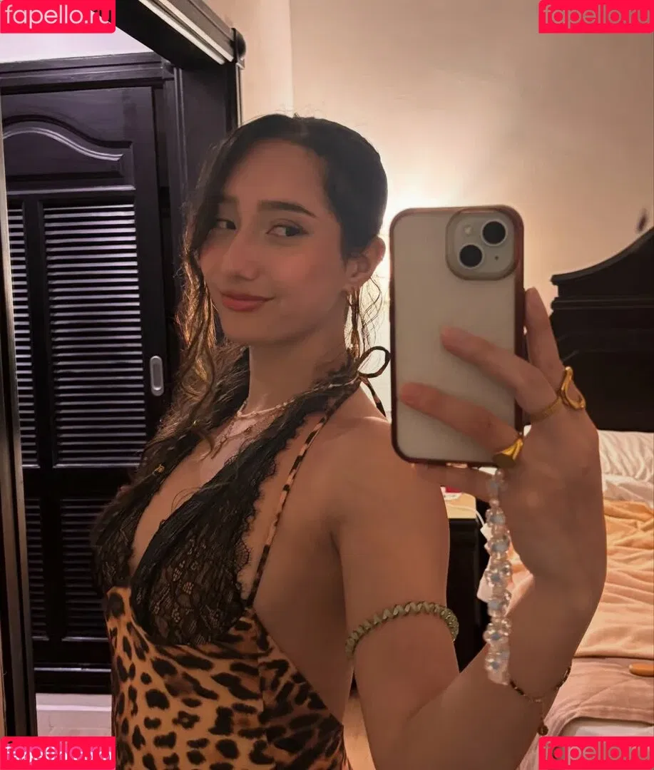 Sabrina Pezeshkian / sabababaroo / sabadabadoodle Onlyfans Photo Gallery 