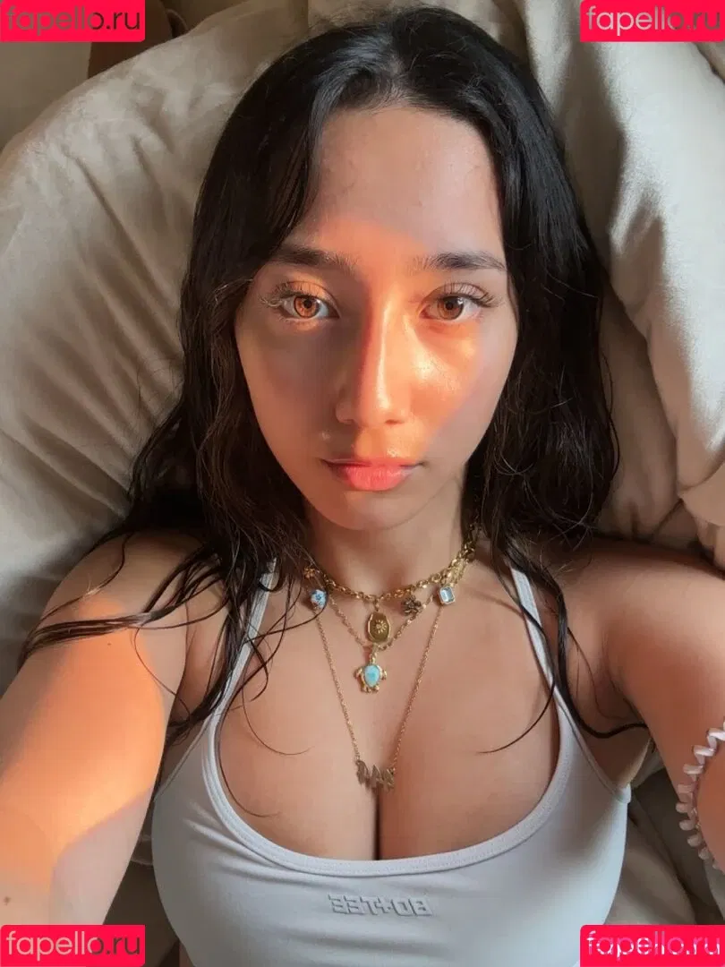 Sabrina Pezeshkian / sabababaroo / sabadabadoodle Onlyfans Photo Gallery 