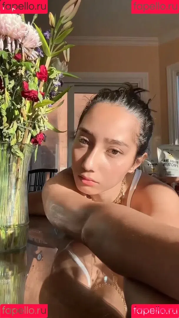 Sabrina Pezeshkian / sabababaroo / sabadabadoodle Onlyfans Photo Gallery 