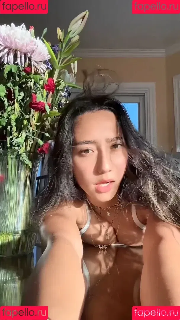 Sabrina Pezeshkian / sabababaroo / sabadabadoodle Onlyfans Photo Gallery 