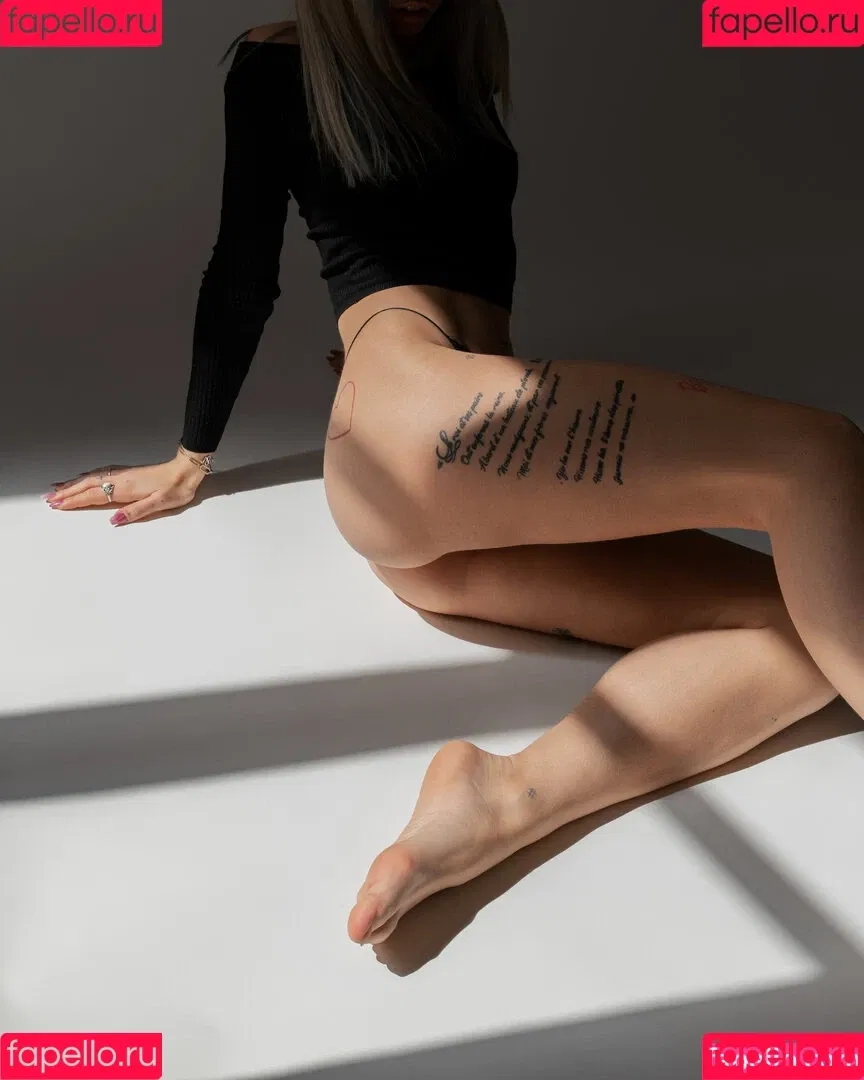 bezcka_ / bezcka_bh / bezckabh1 Onlyfans Photo Gallery 