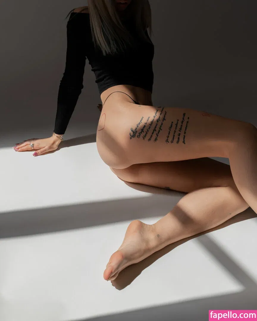 bezcka_ / bezcka_bh / bezckabh1 Onlyfans Photo Gallery 