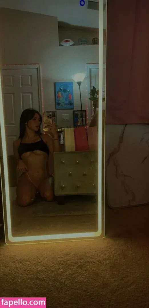 Civamariee / ReinaBabe / https: / reinababe44 Onlyfans Photo Gallery 