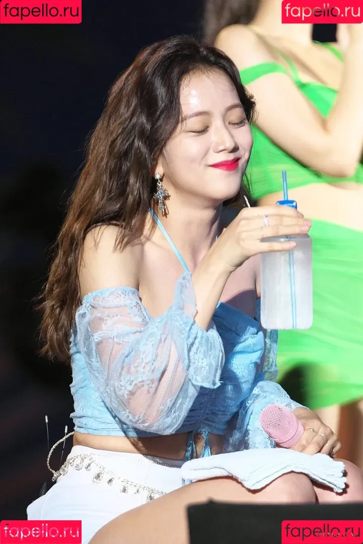 BLACKPINK / Jisoo / qenshizu / sooyaaa__ Onlyfans Photo Gallery 