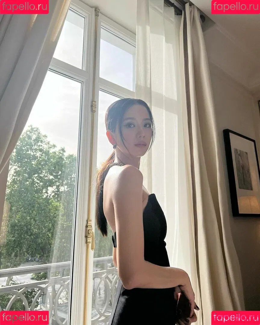 BLACKPINK / Jisoo / qenshizu / sooyaaa__ Onlyfans Photo Gallery 
