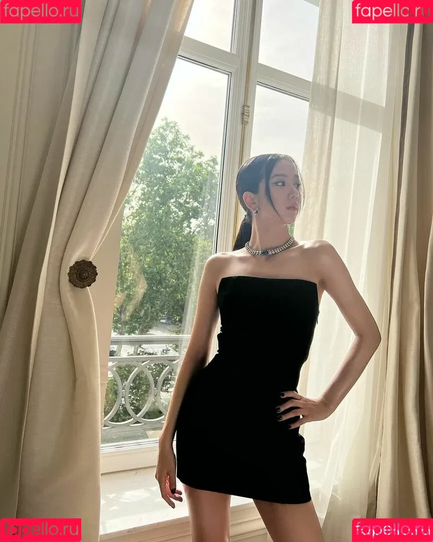 BLACKPINK / Jisoo / qenshizu / sooyaaa__ Onlyfans Photo Gallery 
