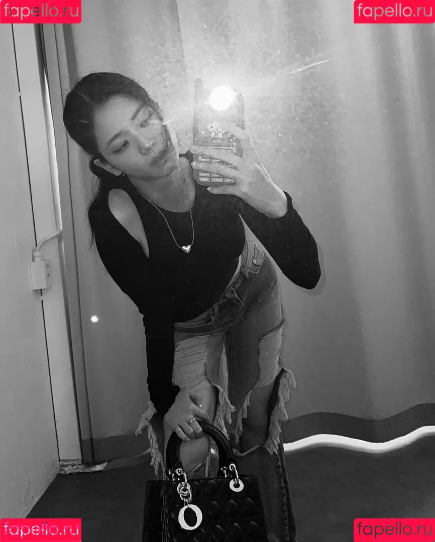BLACKPINK / Jisoo / qenshizu / sooyaaa__ Onlyfans Photo Gallery 