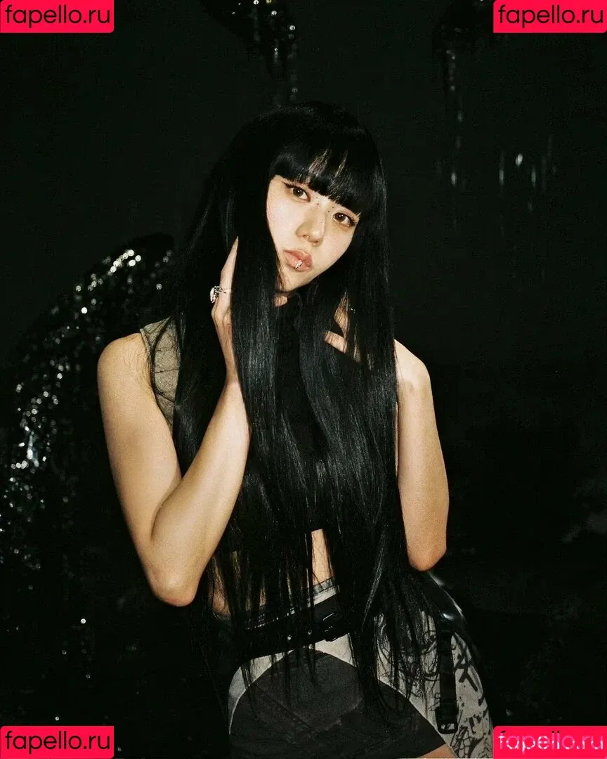 BLACKPINK / Jisoo / qenshizu / sooyaaa__ Onlyfans Photo Gallery 