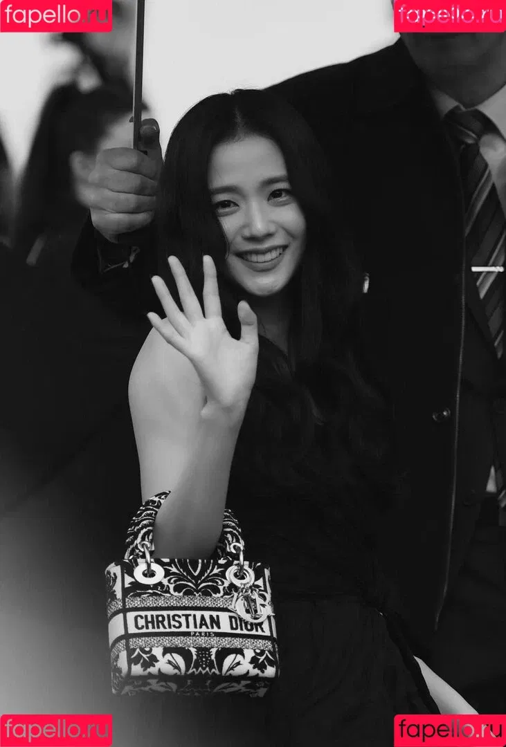 BLACKPINK / Jisoo / qenshizu / sooyaaa__ Onlyfans Photo Gallery 