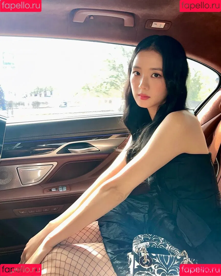 BLACKPINK / Jisoo / qenshizu / sooyaaa__ Onlyfans Photo Gallery 