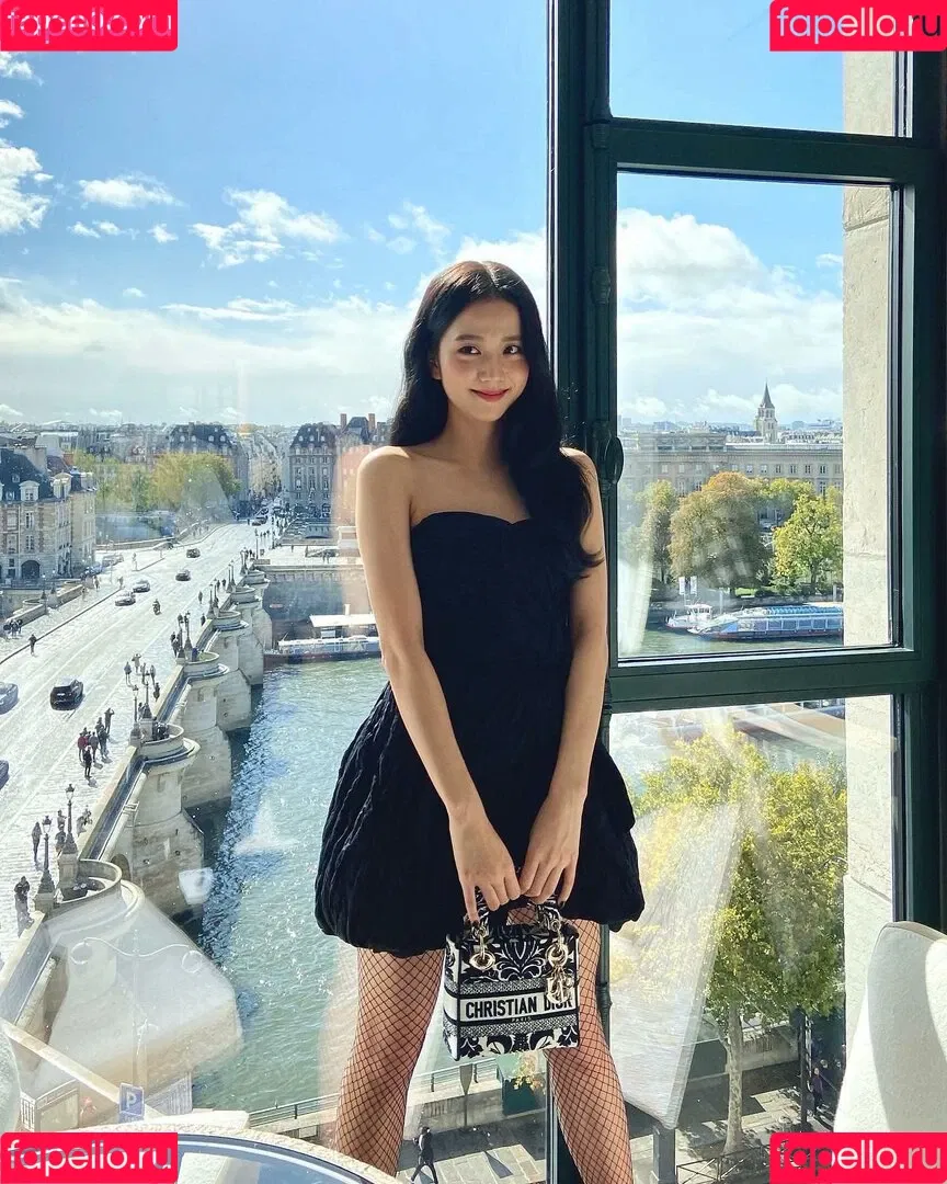 BLACKPINK / Jisoo / qenshizu / sooyaaa__ Onlyfans Photo Gallery 