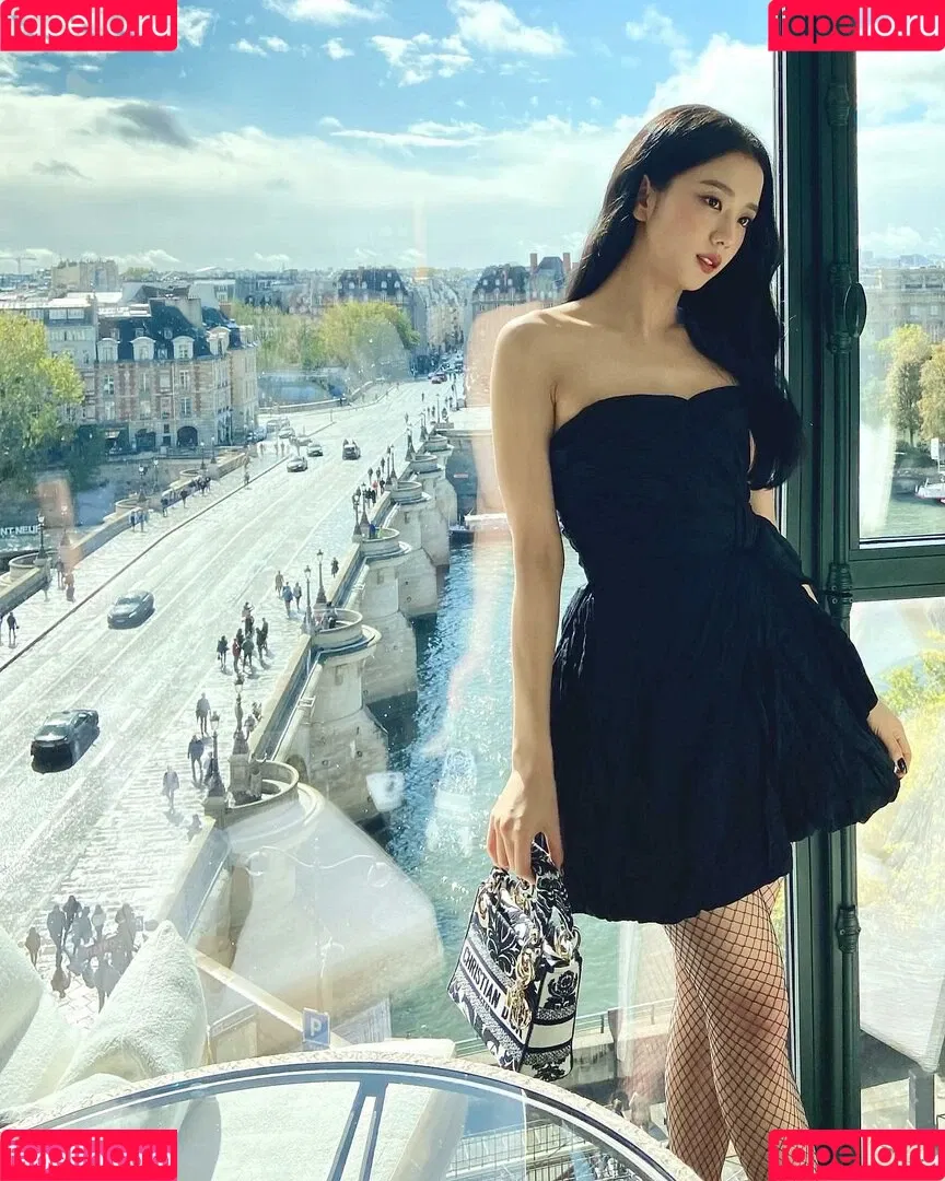 BLACKPINK / Jisoo / qenshizu / sooyaaa__ Onlyfans Photo Gallery 